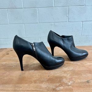 🔥 Vince Camuto booties 🔥